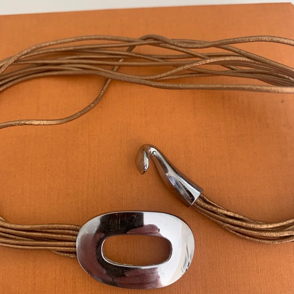 Gold and silver leather choker - Picture 2 of 3